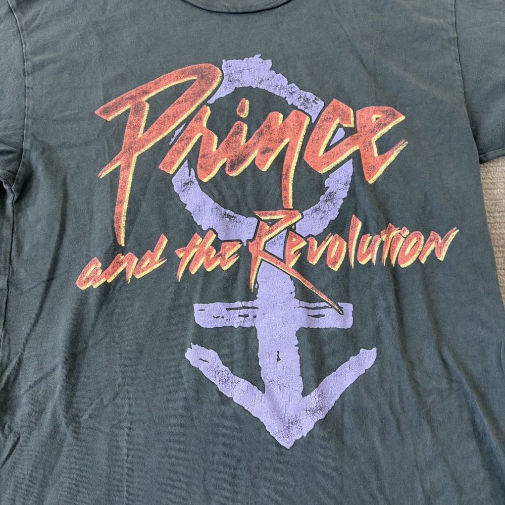 Daydreamer T Shirt Women XS Prince Graphic Short Sleeve Distressed Band Tee - Picture 3 of 10
